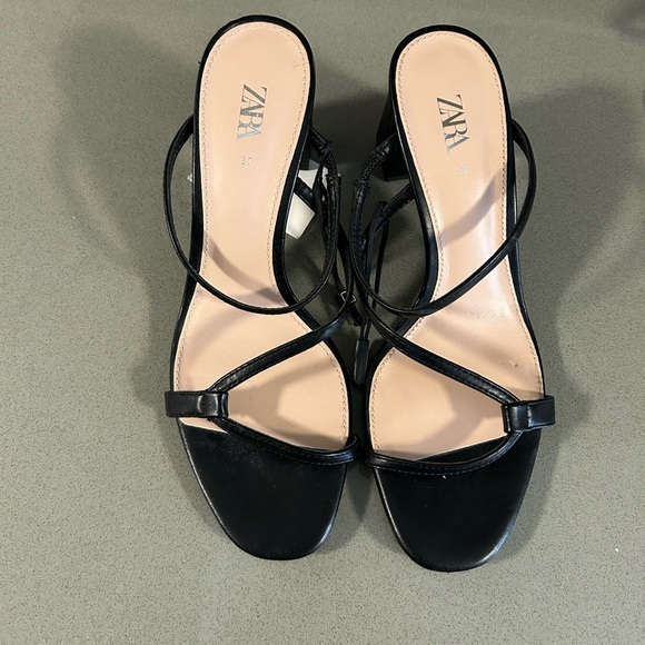 Zara heels - Picture 1 of 5
